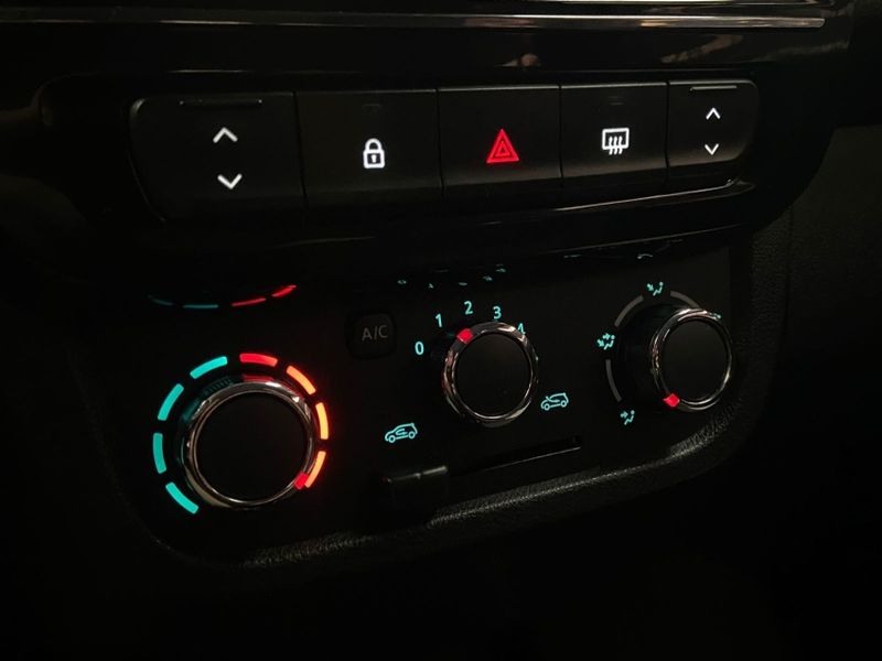 Renault KWID 1.0 12V SCE FLEX INTENSE MANUAL 2022/2023 DRSUL SEMINOVOS CAXIAS DO SUL – LAJEADO – SANTA CRUZ DO SUL / Carros no Vale