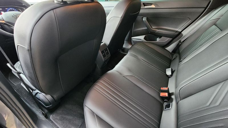 Volkswagen NIVUS 1.0 200 TSI TOTAL FLEX HIGHLINE AUTOMÁTICO 2024/2025 DRSUL SEMINOVOS CAXIAS DO SUL – LAJEADO – SANTA CRUZ DO SUL / Carros no Vale