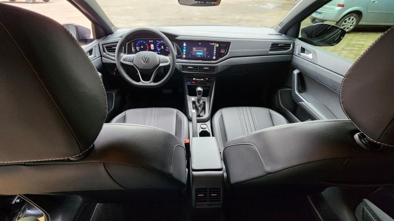 Volkswagen NIVUS 1.0 200 TSI TOTAL FLEX HIGHLINE AUTOMÁTICO 2024/2025 DRSUL SEMINOVOS CAXIAS DO SUL – LAJEADO – SANTA CRUZ DO SUL / Carros no Vale