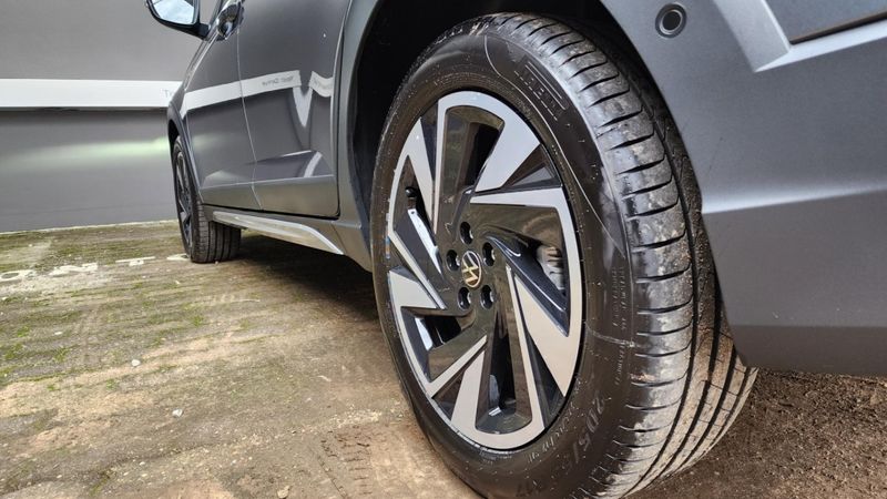 Volkswagen NIVUS 1.0 200 TSI TOTAL FLEX HIGHLINE AUTOMÁTICO 2024/2025 DRSUL SEMINOVOS CAXIAS DO SUL – LAJEADO – SANTA CRUZ DO SUL / Carros no Vale