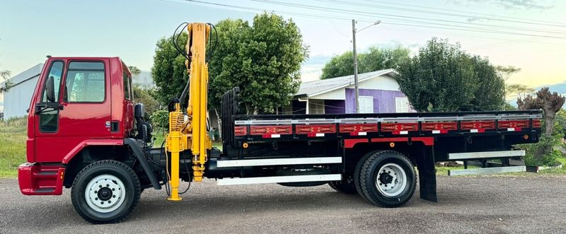 Ford Cargo 1317 E T Munck 2005/2005 CAMINHÕES & CAMIONETAS PASSO FUNDO / Carros no Vale