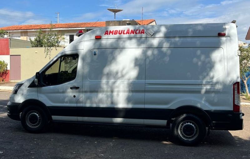 Ford TRANSIT 2.0 ECOBLUE DIESEL MINIBUS VIDRADA L3H2 AUTOMÁTICO 2022/2023 CAMINHÕES & CAMIONETAS PASSO FUNDO / Carros no Vale