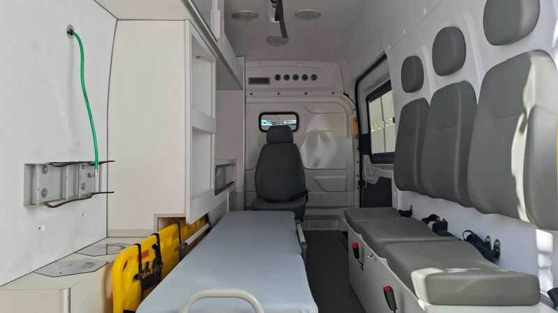 Ford TRANSIT 2.0 ECOBLUE DIESEL MINIBUS VIDRADA L3H2 AUTOMÁTICO 2022/2023 CAMINHÕES & CAMIONETAS PASSO FUNDO / Carros no Vale