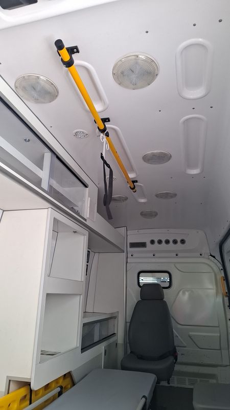 Ford TRANSIT 2.0 ECOBLUE DIESEL MINIBUS VIDRADA L3H2 AUTOMÁTICO 2022/2023 CAMINHÕES & CAMIONETAS PASSO FUNDO / Carros no Vale