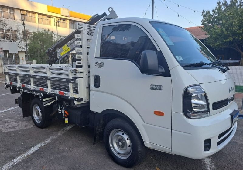 KIA Bongo K-2500 2.5 4×4 TB Diesel 2023/2024 CAMINHÕES & CAMIONETAS PASSO FUNDO / Carros no Vale