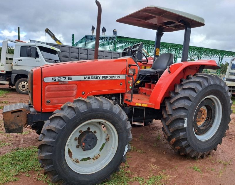 Massey Ferguson Trator 4275 MF 5275 4×4 2002/2002 CAMINHÕES & CAMIONETAS PASSO FUNDO / Carros no Vale