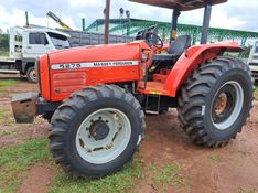 Massey Ferguson Trator 4275 MF 5275 4×4 2002/2002 CAMINHÕES & CAMIONETAS PASSO FUNDO / Carros no Vale
