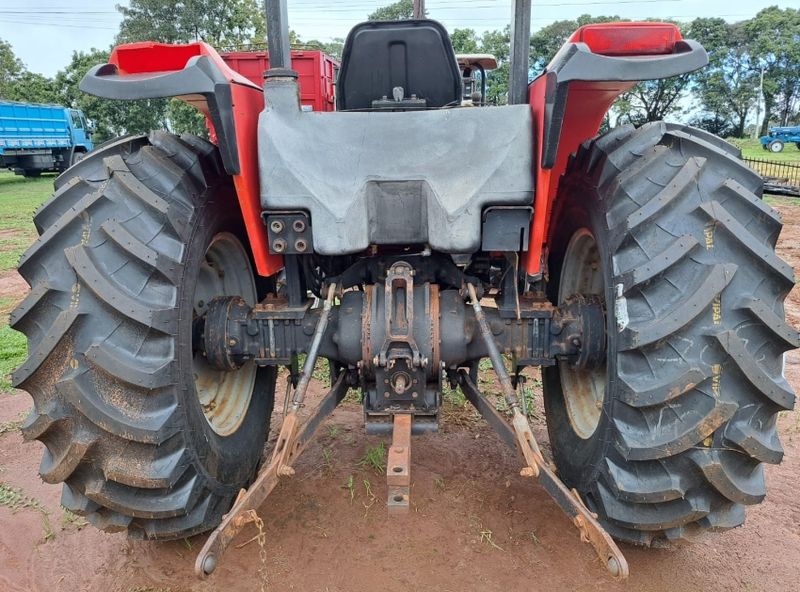 Massey Ferguson Trator 4275 MF 5275 4×4 2002/2002 CAMINHÕES & CAMIONETAS PASSO FUNDO / Carros no Vale