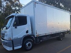 Mercedes-Benz Accelo 1016 2p Baú 2013/2013 CAMINHÕES & CAMIONETAS PASSO FUNDO / Carros no Vale