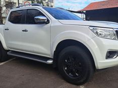 Nissan FRONTIER 2.3 16V TURBO DIESEL LE CD 4X4 AUTOMÁTICO 2017/2017 CAMINHÕES & CAMIONETAS PASSO FUNDO / Carros no Vale