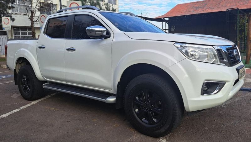 Nissan FRONTIER 2.3 16V TURBO DIESEL LE CD 4X4 AUTOMÁTICO 2017/2017 CAMINHÕES & CAMIONETAS PASSO FUNDO / Carros no Vale