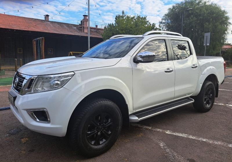 Nissan FRONTIER 2.3 16V TURBO DIESEL LE CD 4X4 AUTOMÁTICO 2017/2017 CAMINHÕES & CAMIONETAS PASSO FUNDO / Carros no Vale