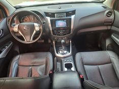 Nissan FRONTIER 2.3 16V TURBO DIESEL LE CD 4X4 AUTOMÁTICO 2017/2017 CAMINHÕES & CAMIONETAS PASSO FUNDO / Carros no Vale