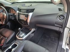 Nissan FRONTIER 2.3 16V TURBO DIESEL LE CD 4X4 AUTOMÁTICO 2017/2017 CAMINHÕES & CAMIONETAS PASSO FUNDO / Carros no Vale
