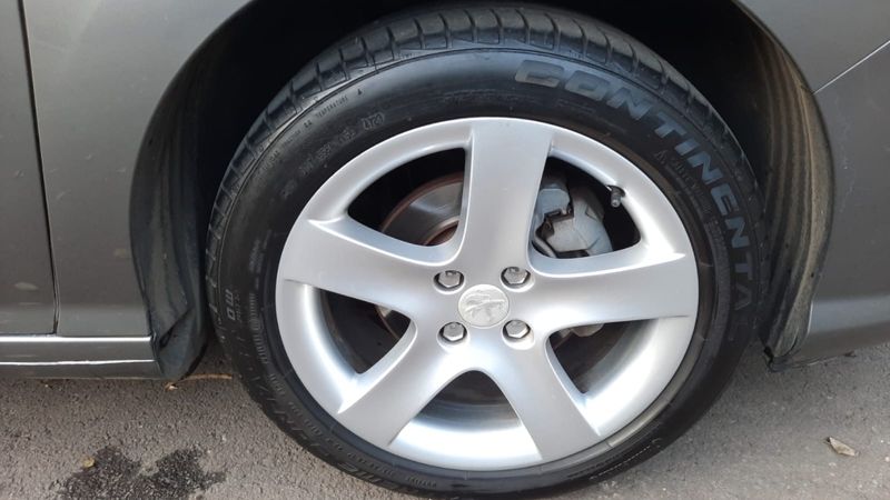 Peugeot 408 2.0 LIMITED 16V FLEX 4P AUTOMÁTICO 2012/2013 CAMINHÕES & CAMIONETAS PASSO FUNDO / Carros no Vale