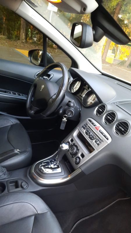 Peugeot 408 2.0 LIMITED 16V FLEX 4P AUTOMÁTICO 2012/2013 CAMINHÕES & CAMIONETAS PASSO FUNDO / Carros no Vale