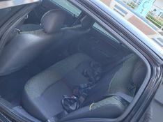 Renault CLIO 1.0 EXPRESSION 16V FLEX 4P MANUAL 2013/2014 CAMINHÕES & CAMIONETAS PASSO FUNDO / Carros no Vale