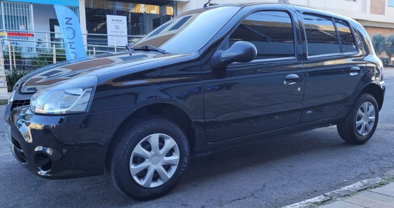 Renault CLIO 1.0 EXPRESSION 16V FLEX 4P MANUAL 2013/2014 CAMINHÕES & CAMIONETAS PASSO FUNDO / Carros no Vale