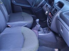 Renault CLIO 1.0 EXPRESSION 16V FLEX 4P MANUAL 2013/2014 CAMINHÕES & CAMIONETAS PASSO FUNDO / Carros no Vale