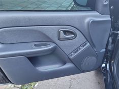 Renault CLIO 1.0 EXPRESSION 16V FLEX 4P MANUAL 2013/2014 CAMINHÕES & CAMIONETAS PASSO FUNDO / Carros no Vale