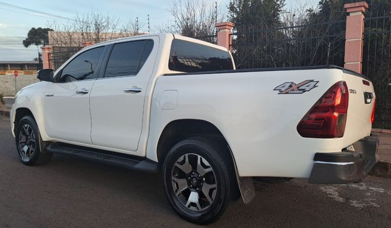 Toyota HILUX 2.8 SRX 4X4 CD 16V DIESEL 4P AUTOMÁTICO 2018/2019 CAMINHÕES & CAMIONETAS PASSO FUNDO / Carros no Vale