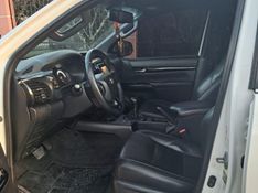 Toyota HILUX 2.8 SRX 4X4 CD 16V DIESEL 4P AUTOMÁTICO 2018/2019 CAMINHÕES & CAMIONETAS PASSO FUNDO / Carros no Vale
