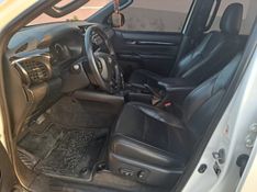 Toyota HILUX 2.8 SRX 4X4 CD 16V DIESEL 4P AUTOMÁTICO 2018/2019 CAMINHÕES & CAMIONETAS PASSO FUNDO / Carros no Vale