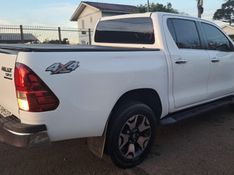 Toyota HILUX 2.8 SRX 4X4 CD 16V DIESEL 4P AUTOMÁTICO 2018/2019 CAMINHÕES & CAMIONETAS PASSO FUNDO / Carros no Vale