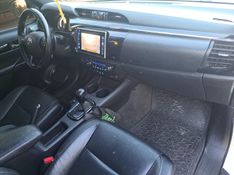 Toyota HILUX 2.8 SRX 4X4 CD 16V DIESEL 4P AUTOMÁTICO 2018/2019 CAMINHÕES & CAMIONETAS PASSO FUNDO / Carros no Vale