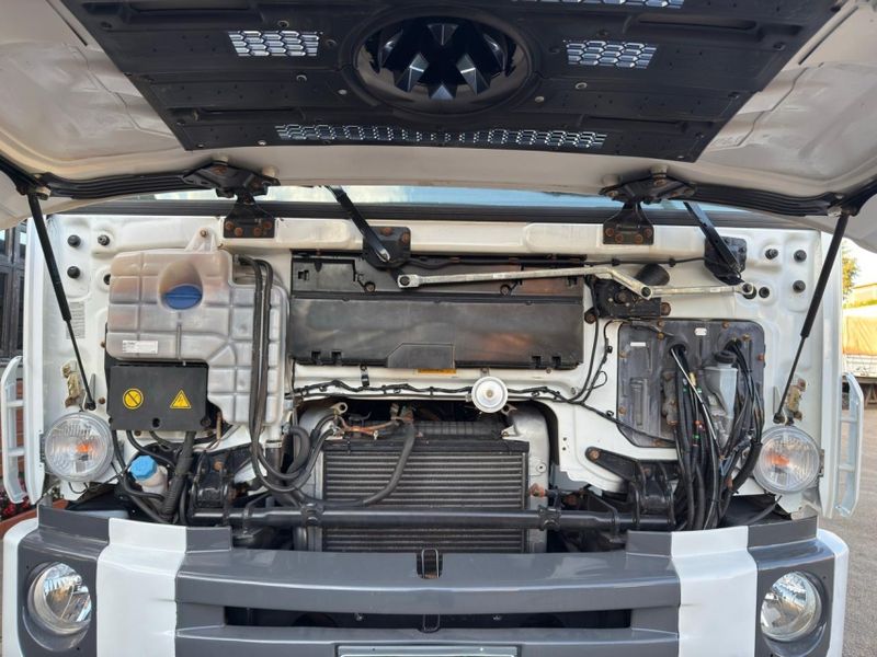 Volkswagen 17250 17-250 E Constellation Caçamba 2011/2012 CAMINHÕES & CAMIONETAS PASSO FUNDO / Carros no Vale