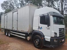 Volkswagen 24-280 CRM 6X2 24-280 E Constel 6×2 Baú 2017/2018 CAMINHÕES & CAMIONETAS PASSO FUNDO / Carros no Vale