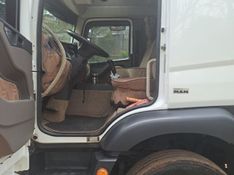 Volkswagen 24-280 CRM 6X2 24-280 E Constel 6×2 Baú 2017/2018 CAMINHÕES & CAMIONETAS PASSO FUNDO / Carros no Vale