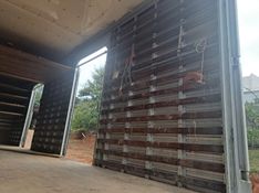 Volkswagen 24-280 CRM 6X2 24-280 E Constel 6×2 Baú 2017/2018 CAMINHÕES & CAMIONETAS PASSO FUNDO / Carros no Vale