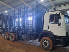 Volkswagen 31-330 E Constel 6×4 2013/2013 CAMINHÕES & CAMIONETAS PASSO FUNDO / Carros no Vale
