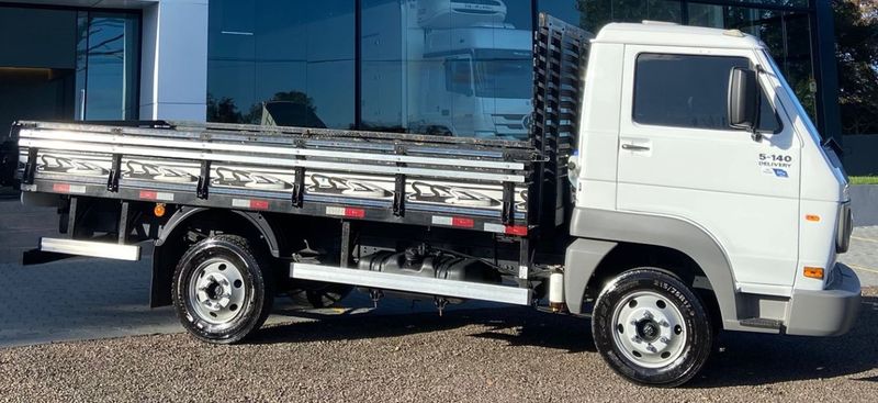 Volkswagen 5140 VW 5-140 E Delivery 2p (diesel) 2010/2010 CAMINHÕES & CAMIONETAS PASSO FUNDO / Carros no Vale