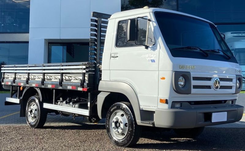 Volkswagen 5140 VW 5-140 E Delivery 2p (diesel) 2010/2010 CAMINHÕES & CAMIONETAS PASSO FUNDO / Carros no Vale