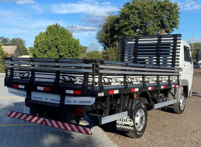 Volkswagen 5140 VW 5-140 E Delivery 2p (diesel) 2010/2010 CAMINHÕES & CAMIONETAS PASSO FUNDO / Carros no Vale