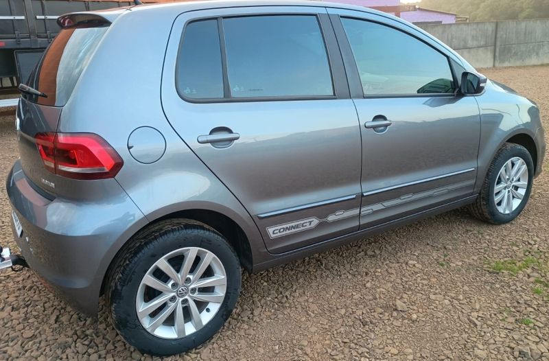 Volkswagen FOX 1.6 MSI TOTAL FLEX CONNECT 4P I-MOTION 2019/2019 CAMINHÕES & CAMIONETAS PASSO FUNDO / Carros no Vale