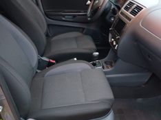 Volkswagen FOX 1.6 MSI TOTAL FLEX CONNECT 4P I-MOTION 2019/2019 CAMINHÕES & CAMIONETAS PASSO FUNDO / Carros no Vale
