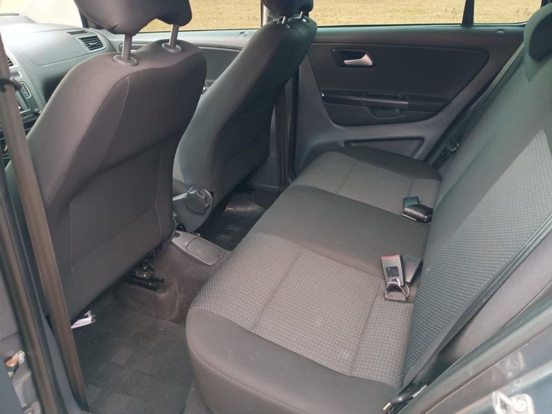 Volkswagen FOX 1.6 MSI TOTAL FLEX CONNECT 4P I-MOTION 2019/2019 CAMINHÕES & CAMIONETAS PASSO FUNDO / Carros no Vale