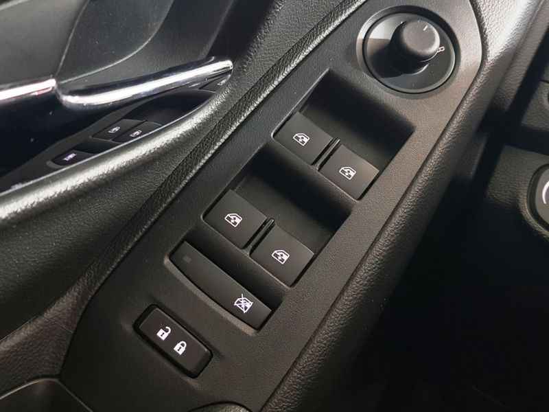 Chevrolet TRACKER 1.4 16V TURBO FLEX PREMIER AUTOMÁTICO 2018/2018 ADVANT AUTOMÓVEIS CAXIAS DO SUL / Carros no Vale