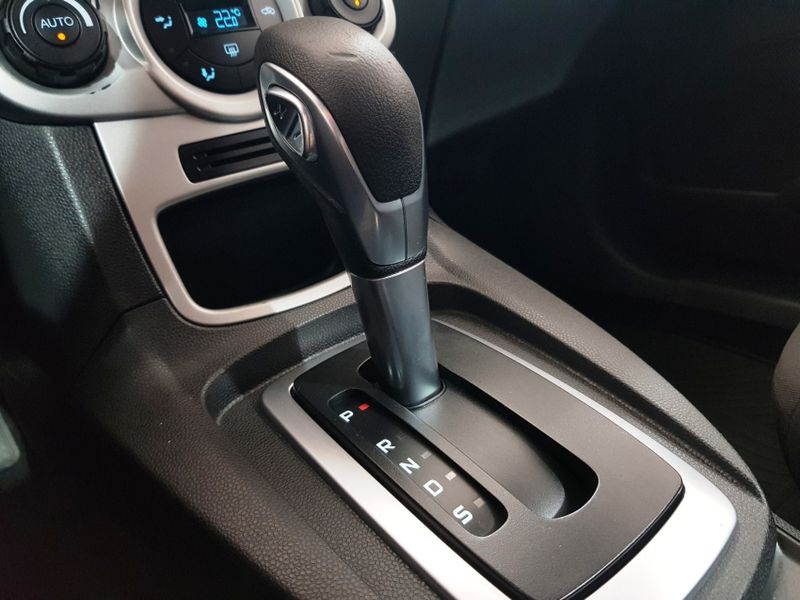 Ford FIESTA 1.6 TI-VCT FLEX SEL POWERSHIFT 2018/2018 ADVANT AUTOMÓVEIS CAXIAS DO SUL / Carros no Vale