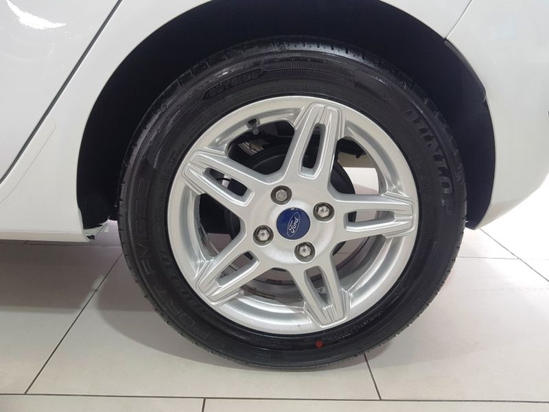 Ford FIESTA 1.6 TI-VCT FLEX SEL POWERSHIFT 2018/2018 ADVANT AUTOMÓVEIS CAXIAS DO SUL / Carros no Vale