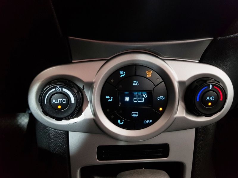 Ford FIESTA 1.6 TI-VCT FLEX SEL POWERSHIFT 2018/2018 ADVANT AUTOMÓVEIS CAXIAS DO SUL / Carros no Vale