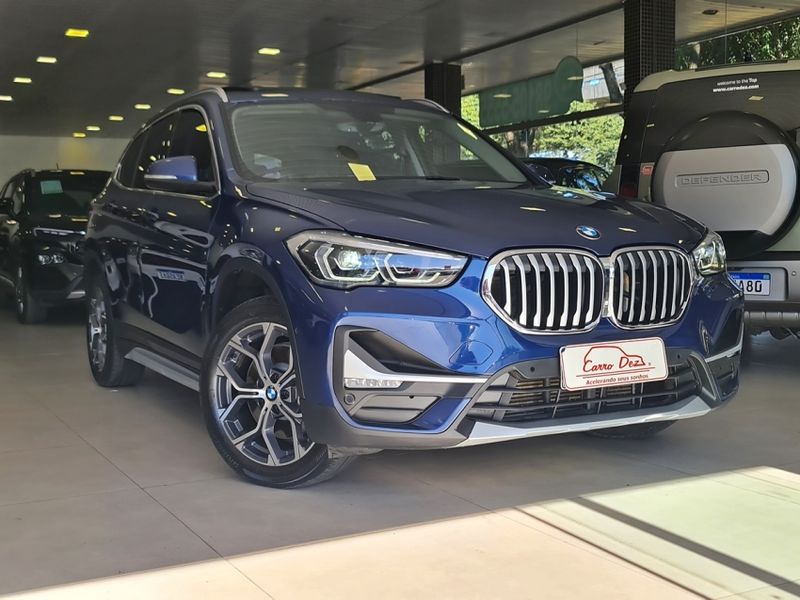 BMW X1 2.0 16V TURBO ACTIVEFLEX SDRIVE20I X-LINE 4P AUTOMÁTICO 2021/2022 CARRO DEZ NOVO HAMBURGO / Carros no Vale
