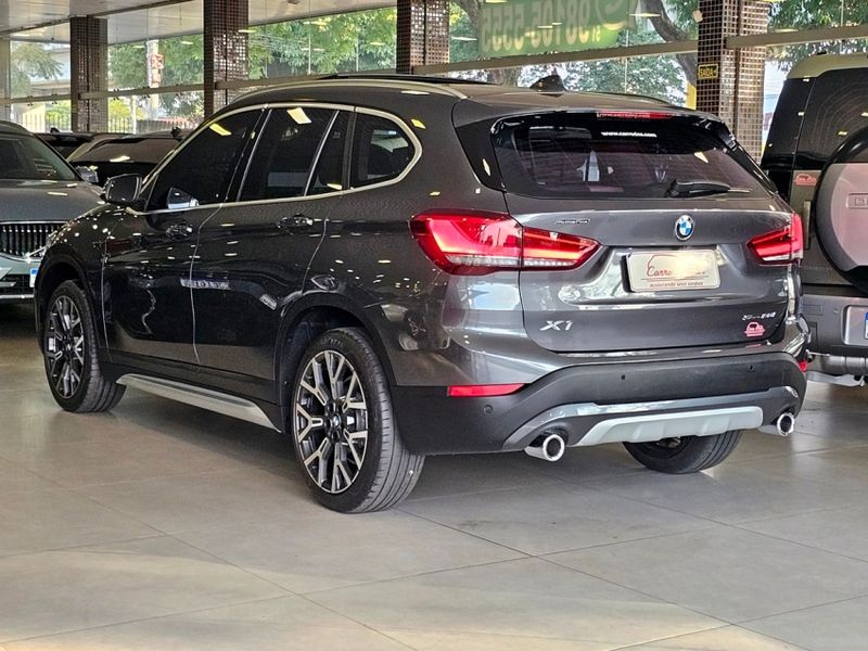 BMW X1 2.0 16V TURBO ACTIVEFLEX SDRIVE20I X-LINE PLUS 4P AUTOMÁTICO 2022/2022 CARRO DEZ NOVO HAMBURGO / Carros no Vale
