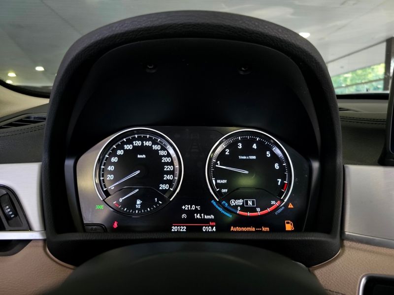 BMW X1 2.0 16V TURBO ACTIVEFLEX SDRIVE20I X-LINE PLUS 4P AUTOMÁTICO 2022/2022 CARRO DEZ NOVO HAMBURGO / Carros no Vale