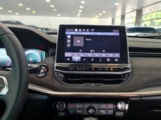 JEEP COMMANDER 1.3 T270 TURBO FLEX LIMITED AT6 2023/2023 CARRO DEZ NOVO HAMBURGO / Carros no Vale