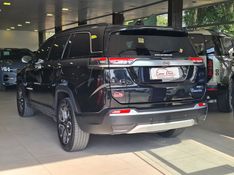 JEEP COMMANDER 1.3 T270 TURBO FLEX LIMITED AT6 2023/2023 CARRO DEZ NOVO HAMBURGO / Carros no Vale
