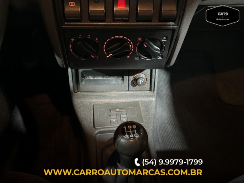 Volkswagen SANTANA 2.0 MI 8V GASOLINA 4P MANUAL 1996/1997 CARRO AUTOMARCAS CAXIAS DO SUL / Carros no Vale